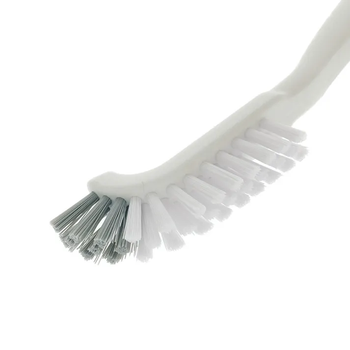 磁石で貼り付くスミ・ミゾ洗いブラシ