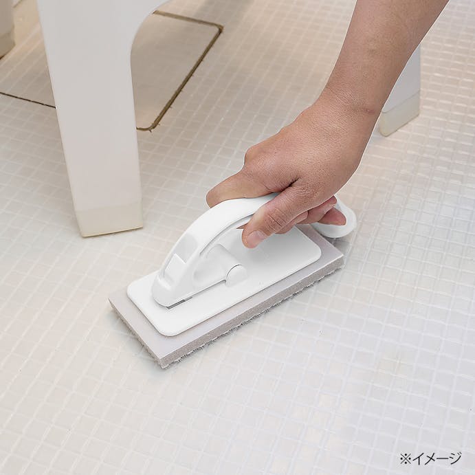 磁石で貼り付く床洗いブラシスポンジ