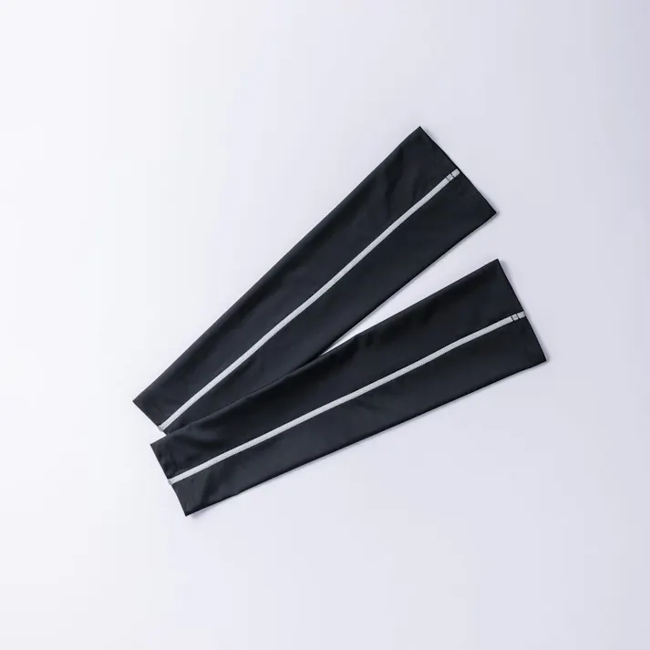 カインズ 接触冷感ストレッチアームカバー ブラック