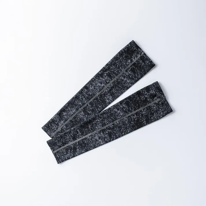 カインズ ドライストレッチアームカバー ブラックカモフラ