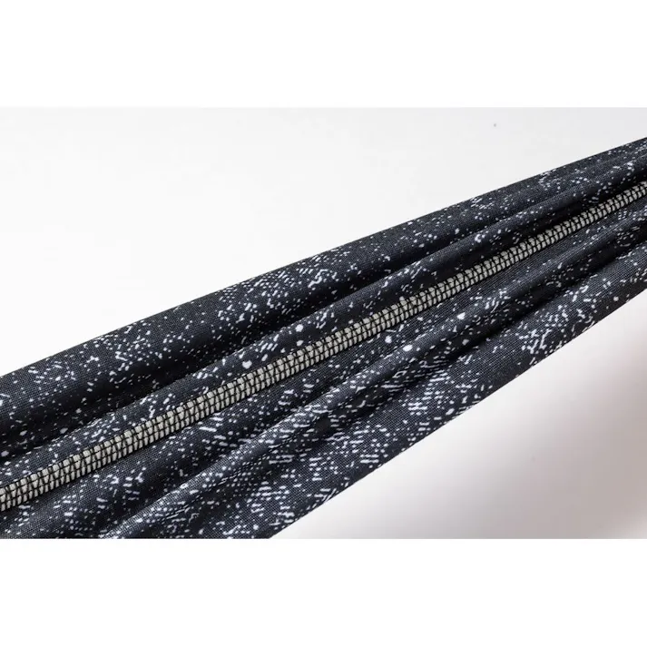 カインズ ドライストレッチアームカバー ブラックカモフラ