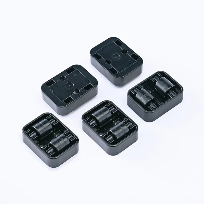 テープで取り付けできるコロキャスター ブラック 5個入