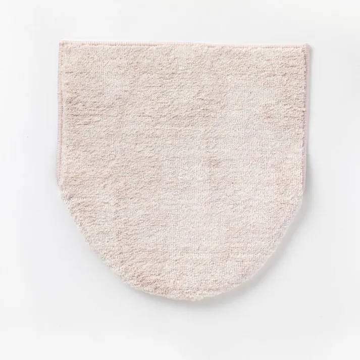 形状を選ばず取付けられるトイレフタカバー ピンク