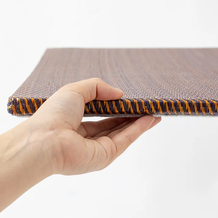 ずれにくい縁無システム畳 プレーン ブラウン 82×82cm