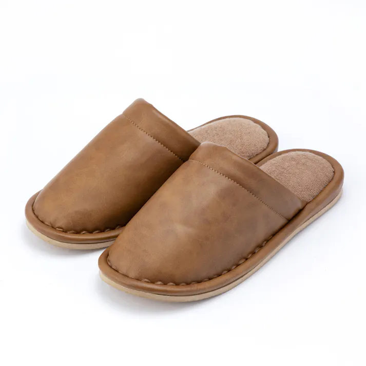 濡れても汚れても拭けるレザー調スリッパ ブラウン M