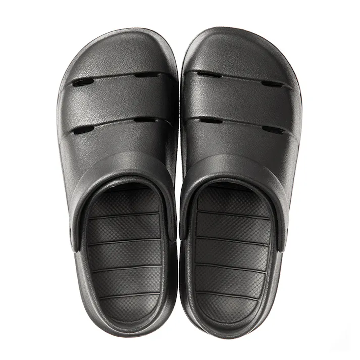 屈曲しやすいスリット入りサンダル ブラック 26cm