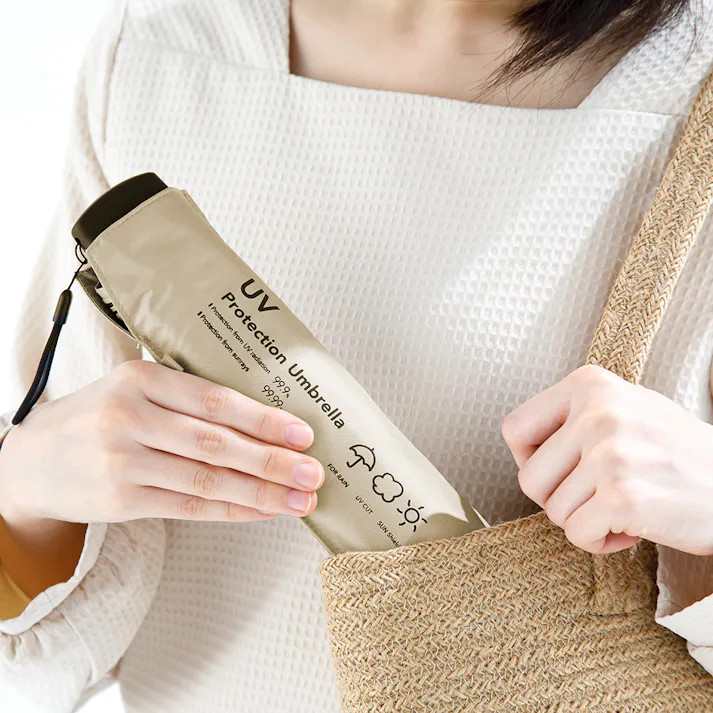 日差しも紫外線も雨も遮れる折傘 フラット 55cm ベージュ