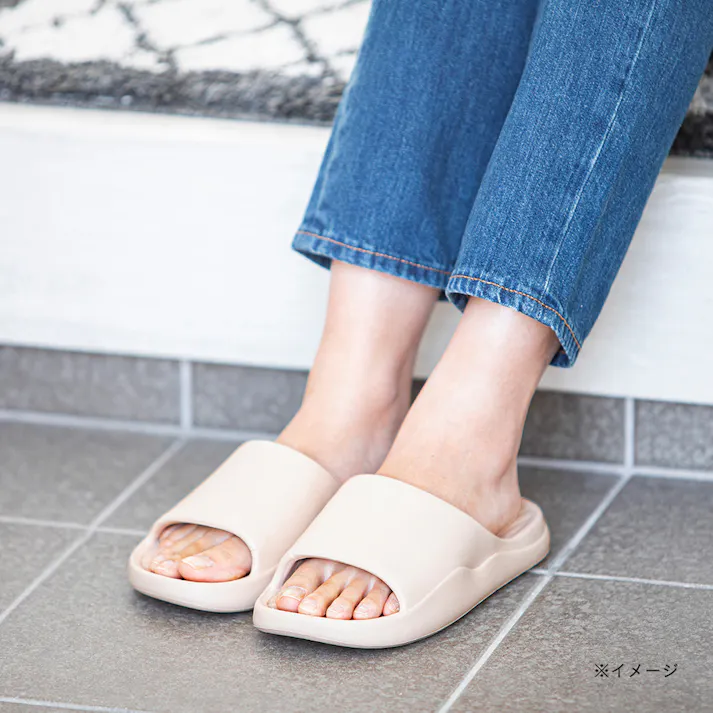足裏ポイントクッションサンダル ベージュ 23~24cm