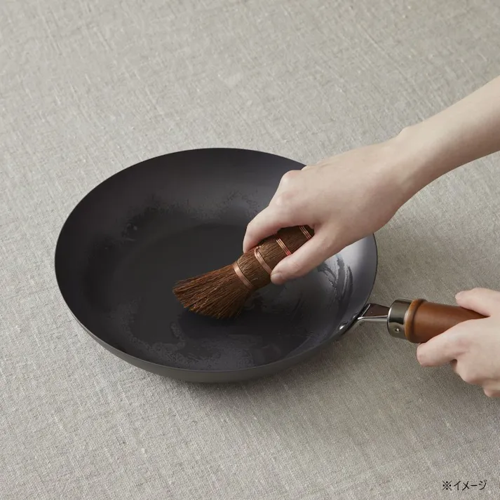 ハンズオリジナル Hand Marks 鉄フライパンに最適な棕櫚(しゅろ)ブラシ