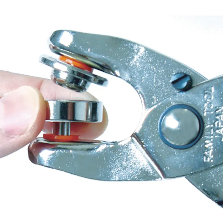 【CAINZ-DASH】トラスコ中山 両面ハトメプライヤーセット プライヤー型 8mmセット(ハトメパンチ本体・アルミハトメ・コマ・ポンチ・下敷き付) THP-PHSET8【別送品】