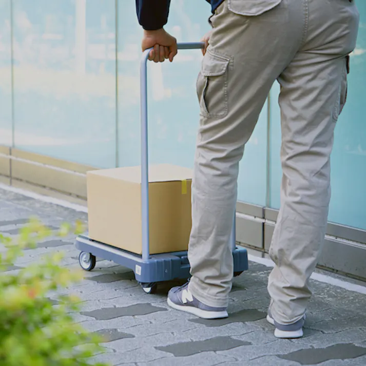 【CAINZ-DASH】トラスコ中山 樹脂台車 こまわり君 省音G車輪 600X390 アーセナルグレー MP-6039N2-DG【別送品】