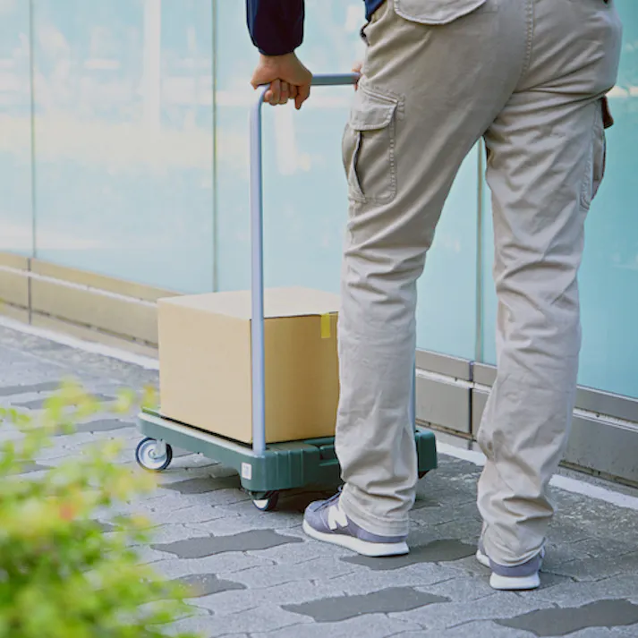 【CAINZ-DASH】トラスコ中山 樹脂台車 こまわり君 省音G車輪 600×390 つや消しOD MP-6039N2-MOD【別送品】