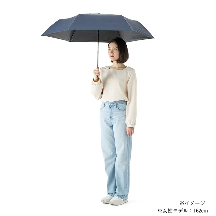 日差しも紫外線も雨も遮れる軽量折傘 60cm ネイビー