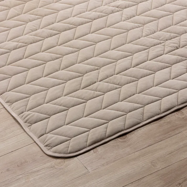 ずれにくい洗えるラグ Pitapa ベージュ 185×185cm