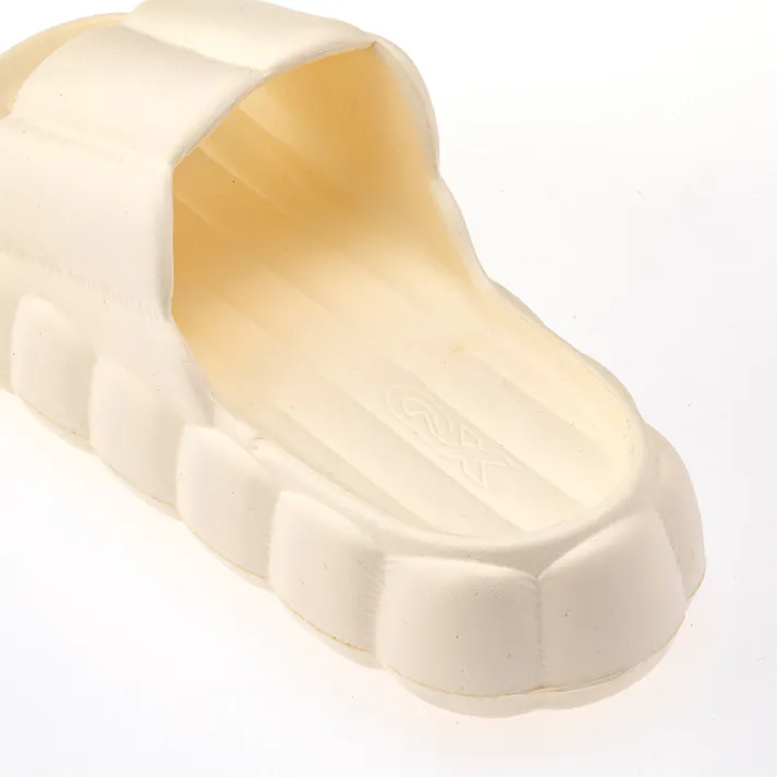 ふわふわソフトサンダル 24~24.5cm ホワイト