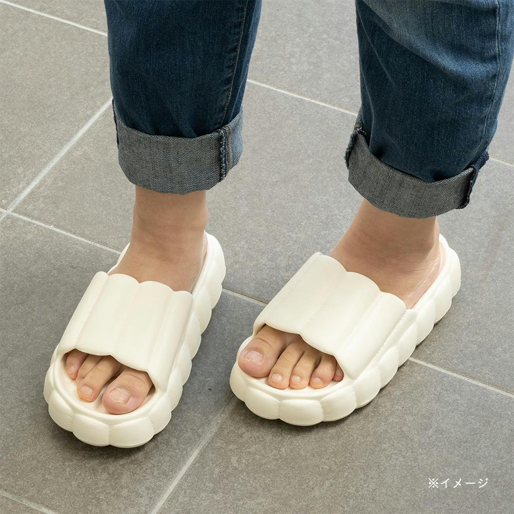 HPSホワイト コンフォートサンダル スケッチャーズ コンフォート サンダル ホワイト 25.0 | Costco