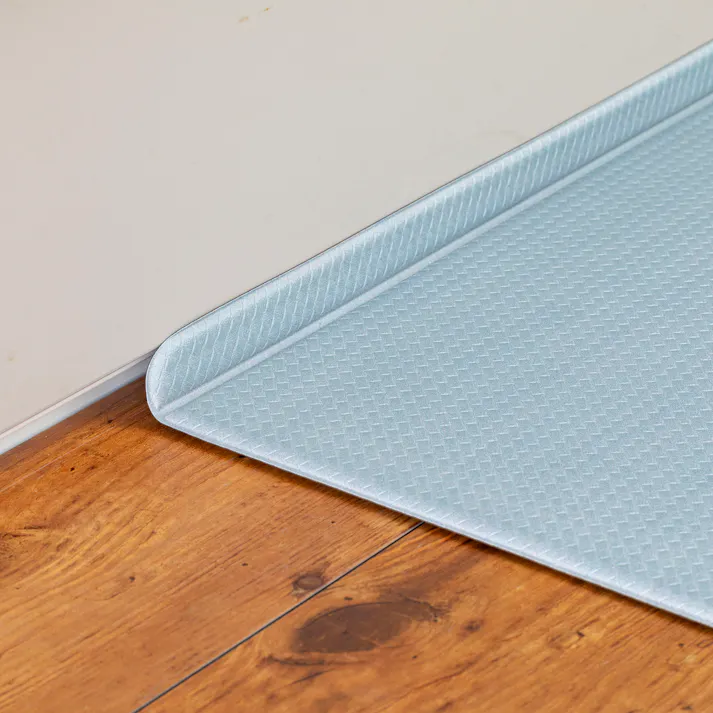 すき間を埋めるキッチンマット L-Fit グレー 45×180cm 厚み6mm クッション性 抗菌 燃えにくい 防カビ 拭くだけお手入れ(販売終了)