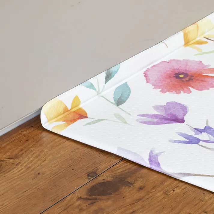 すき間を埋めるキッチンマット L-Fit フラワー 45×180cm 厚み6mm クッション性 抗菌 燃えにくい 防カビ 拭くだけお手入れ
