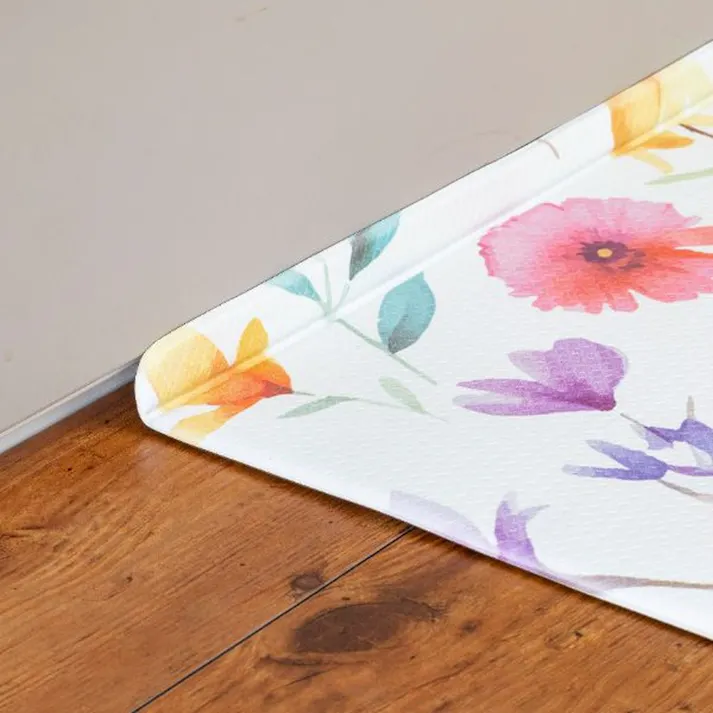 すき間を埋めるキッチンマット L-Fit フラワー 60×240cm 厚み6mm クッション性 抗菌 燃えにくい 防カビ 拭くだけお手入れ