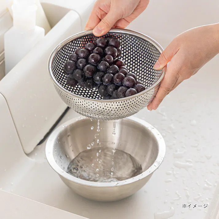 ステンレスパンチングザル 18cm