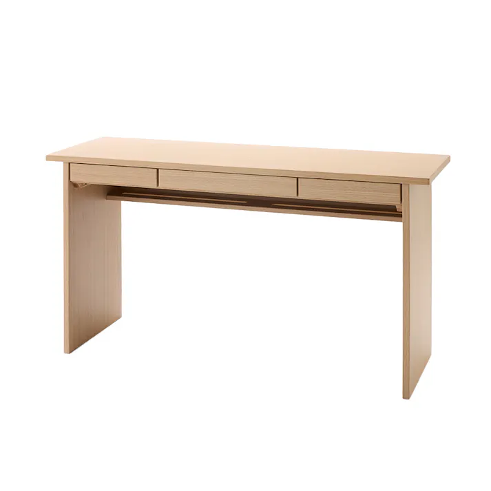 デスクとダイニングを切り替えられるテーブル