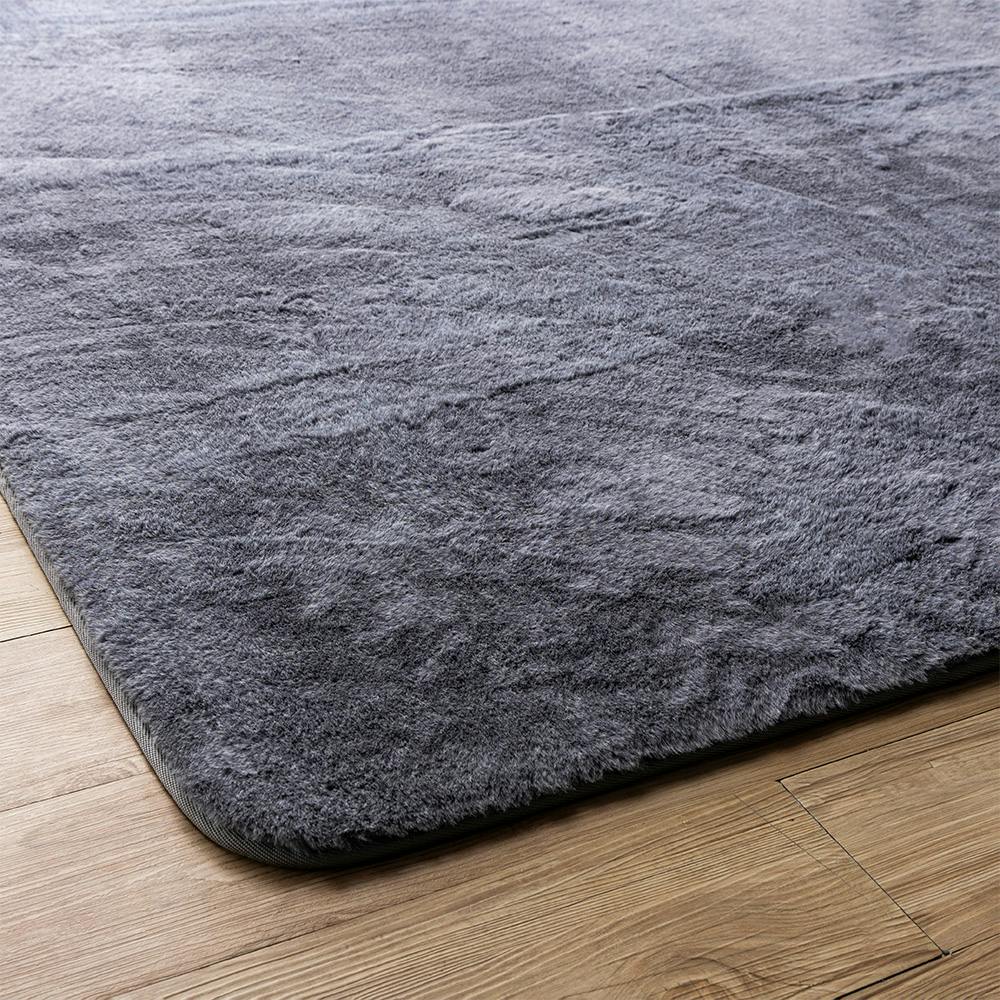 保温性のあるラグ ファー Pitapa グレー 185×185cm | ラグ