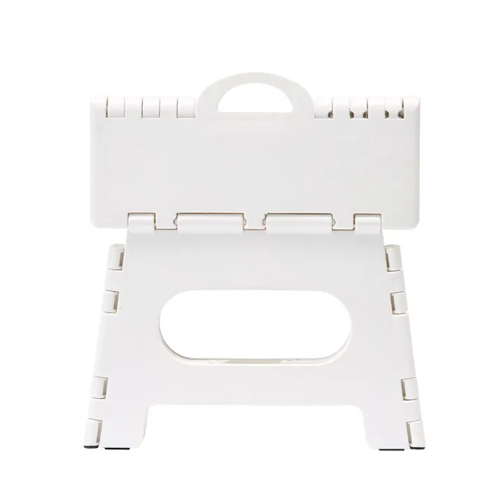持ち運びしやすい折りたたみ踏み台 ホワイト