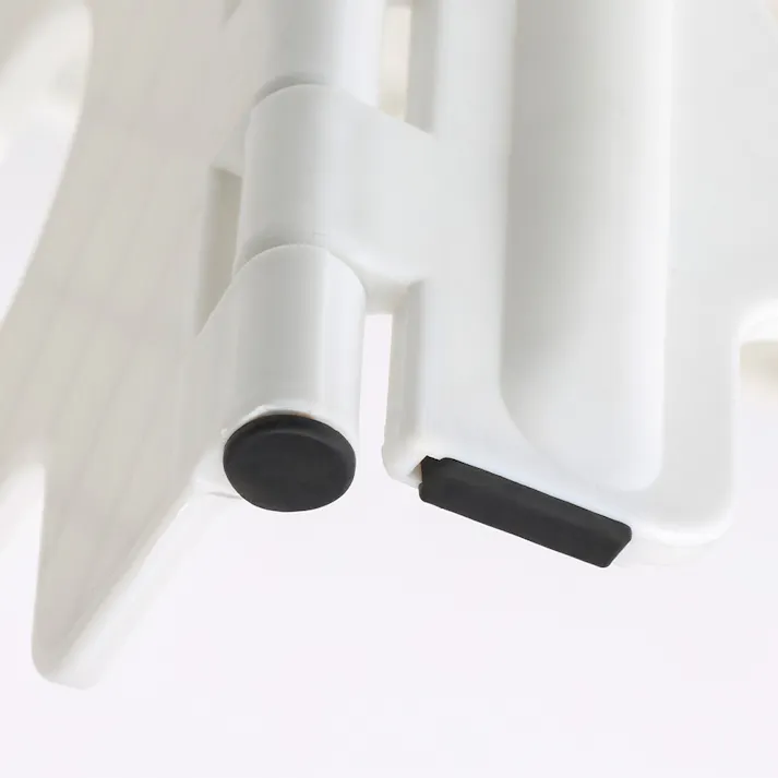 持ち運びしやすい折りたたみ踏み台 ホワイト