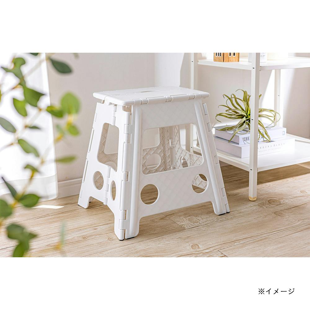 持ち運びしやすい折りたたみ踏み台 ハイタイプ ホワイト