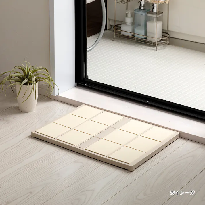 立てて干せる多孔質セラミックタイルバスマット