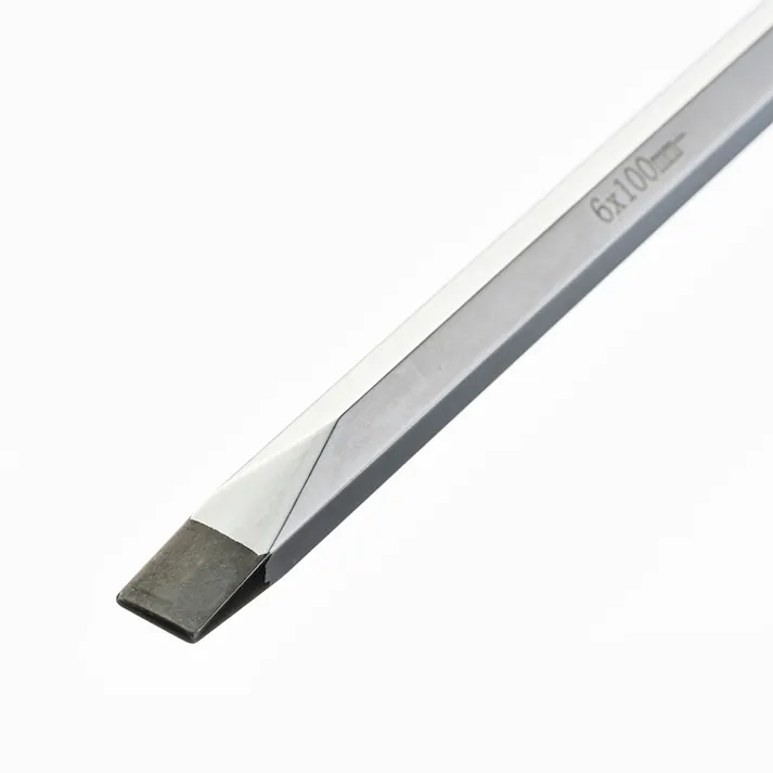 カインズ 貫通ドライバー -6×100mm