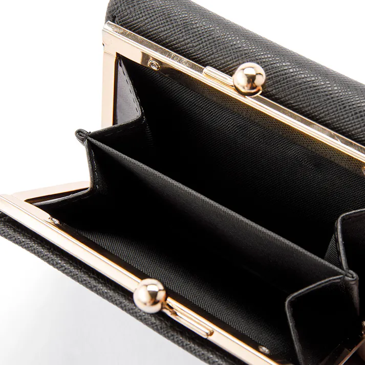 エンボスレザー がま口付き3つ折り財布