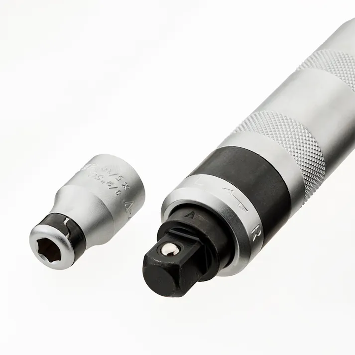 カインズ ネジ外しインパクトドライバー&ビット 4pcs