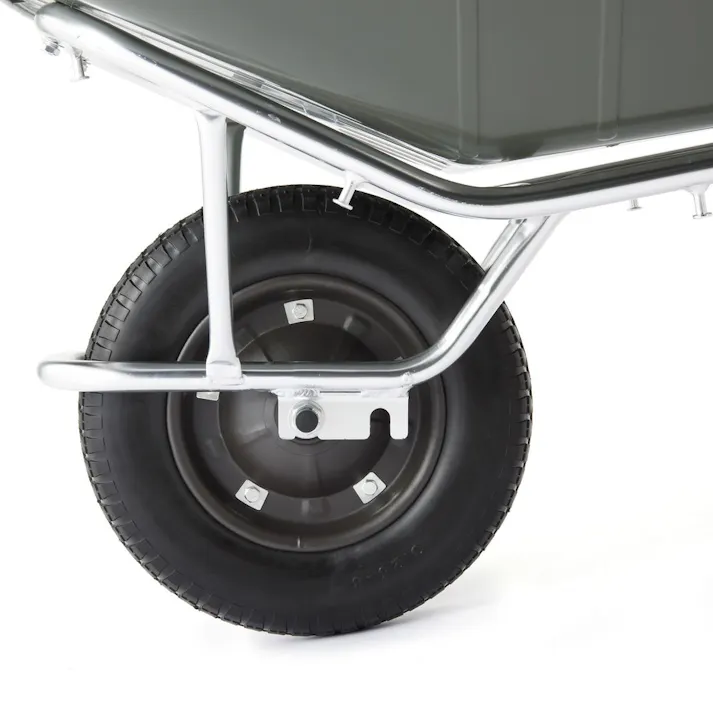 重心が変えられる浅型アルミ一輪車 ノーパンク04