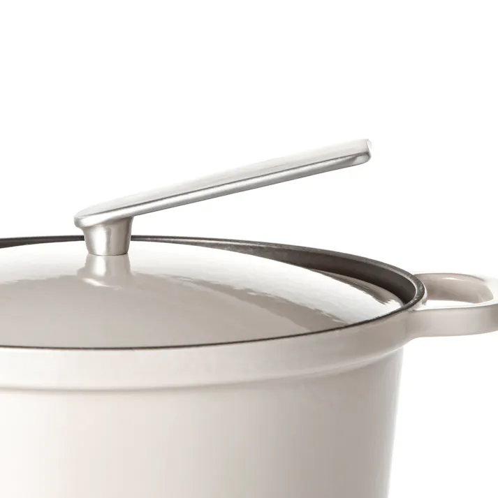 ガス火・IH対応 少ない水で料理できる鋳物ホーロー鍋 25cm