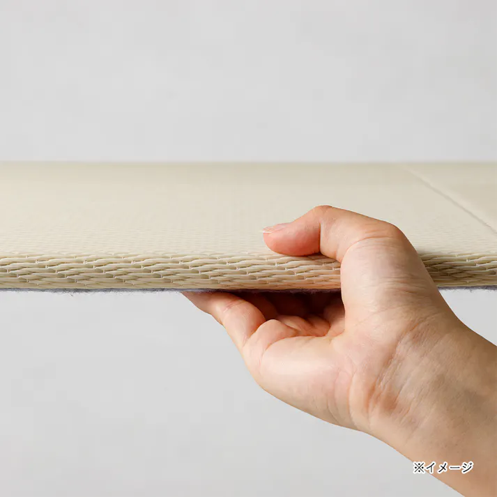 水や汚れ拭き取りやすいシステム畳 チェック ホワイト 幅82cm 奥行82cm 厚さ1.1cm