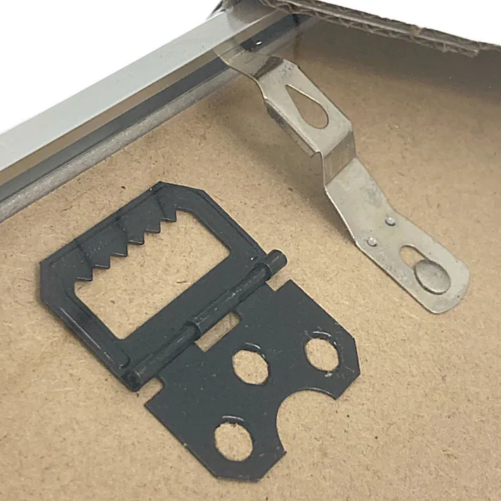 カインズ 軽くて割れにくいポスターフレーム アルミ枠 A4サイズ ミッキーマウス