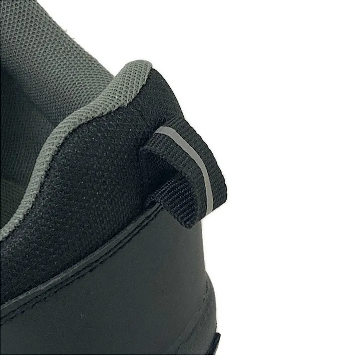 樹脂先芯入り安全スニーカー ひも 27.0cm