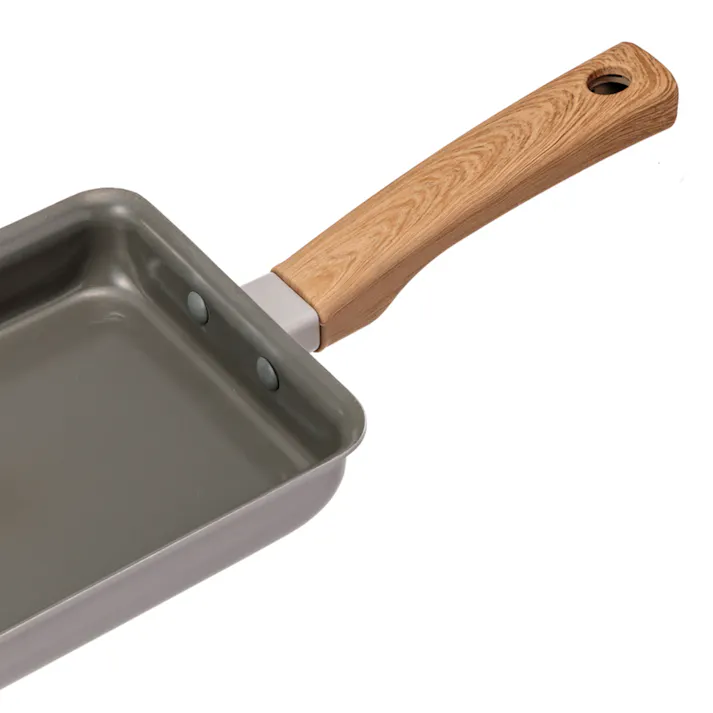 ガス火・IH対応 こびりつきにくいエッグパン 幅13cm 奥行18cm