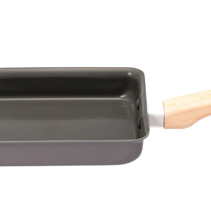 ガス火・IH対応 こびりつきにくいエッグパン 幅13cm 奥行18cm