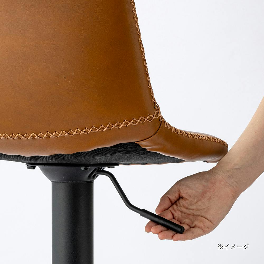 場所を取らないスリムカウンターチェア ブラウン Y61 | ホーム