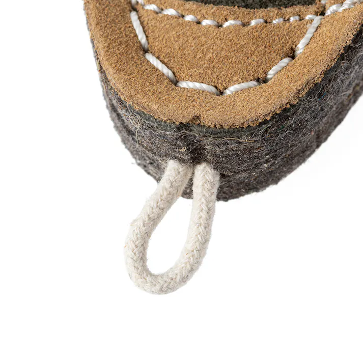 飽きずに遊べるレザー&フェルトトイ とり