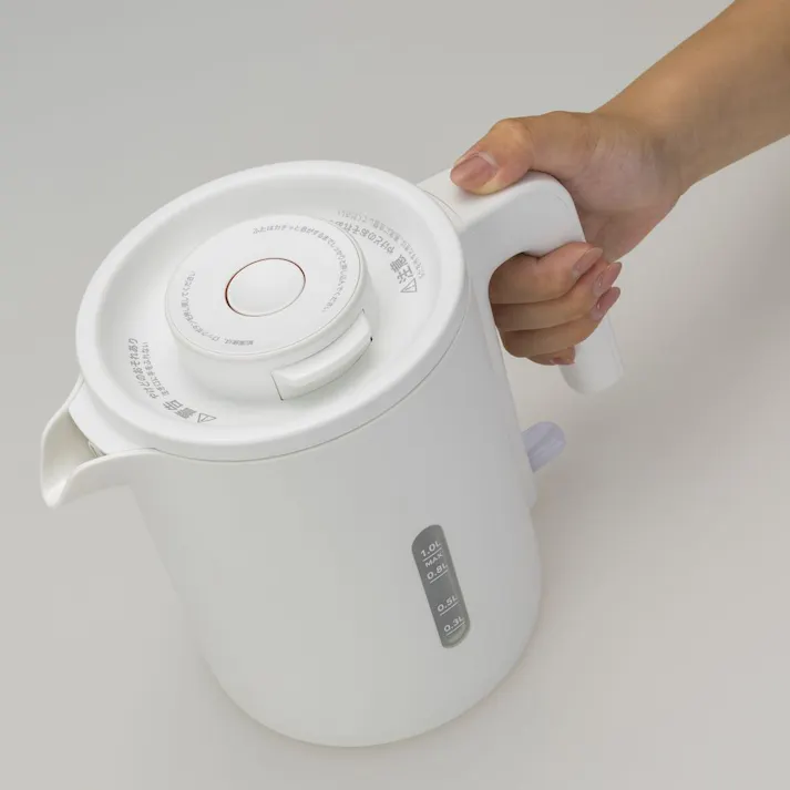 持ちやすく注ぎやすい 転倒湯漏れ防止ケトル ホワイト CZ-SYK1200-WH