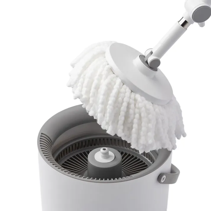 コンパクトに収納できる回転モップ