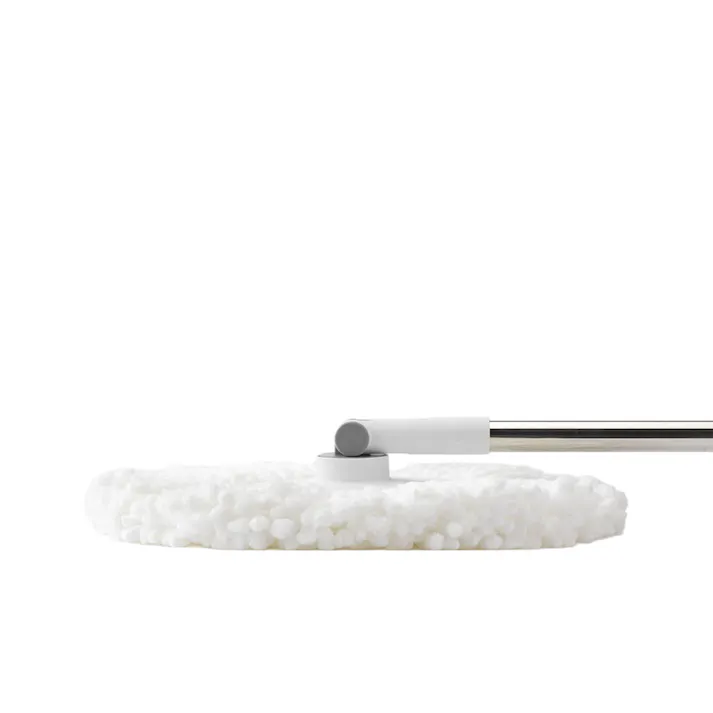 コンパクトに収納できる回転モップ