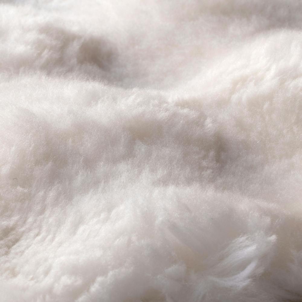 保温性のあるラグ Pitapa シロクマ 幅190cm 奥行240cm | ラグ