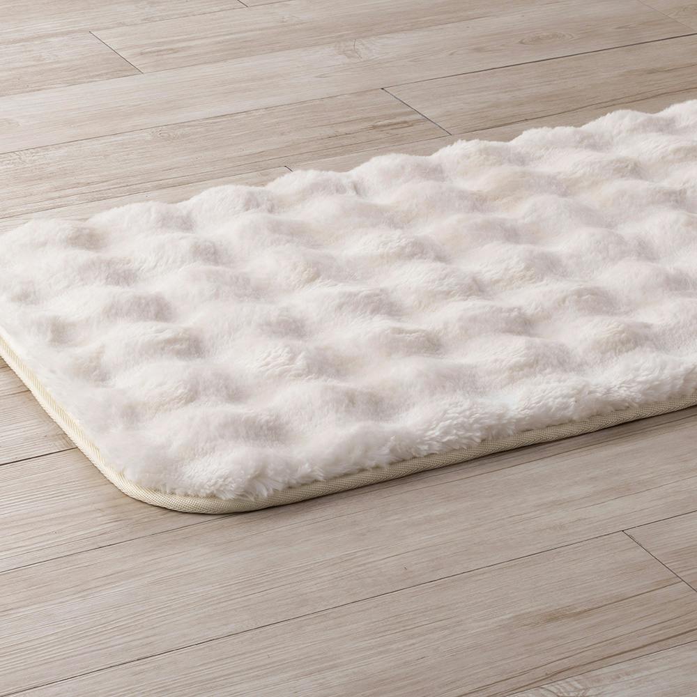 保温性のあるラグ Pitapa シロクマ 幅50cm 奥行150cm | ラグ