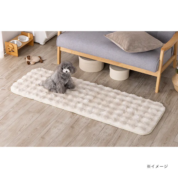 保温性のあるラグ Pitapa シロクマ 幅50cm 奥行150cm