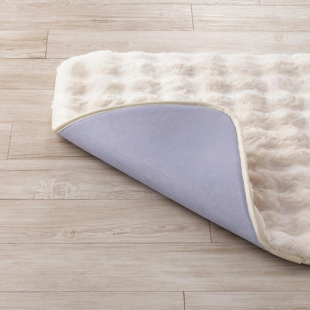 保温性のあるラグ Pitapa シロクマ 幅80cm 奥行180cm | ラグ