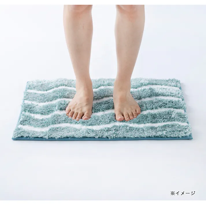 すべりにくい吸水バスマット ウェーブ ブルー 幅60cm 奥行45cm